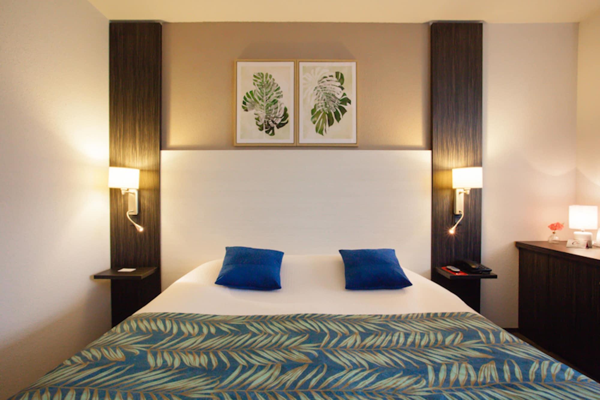 The Originals Boutique, Hotel Le Pillebois, Bourg-En-Bresse Nord Malafretaz Bagian luar foto