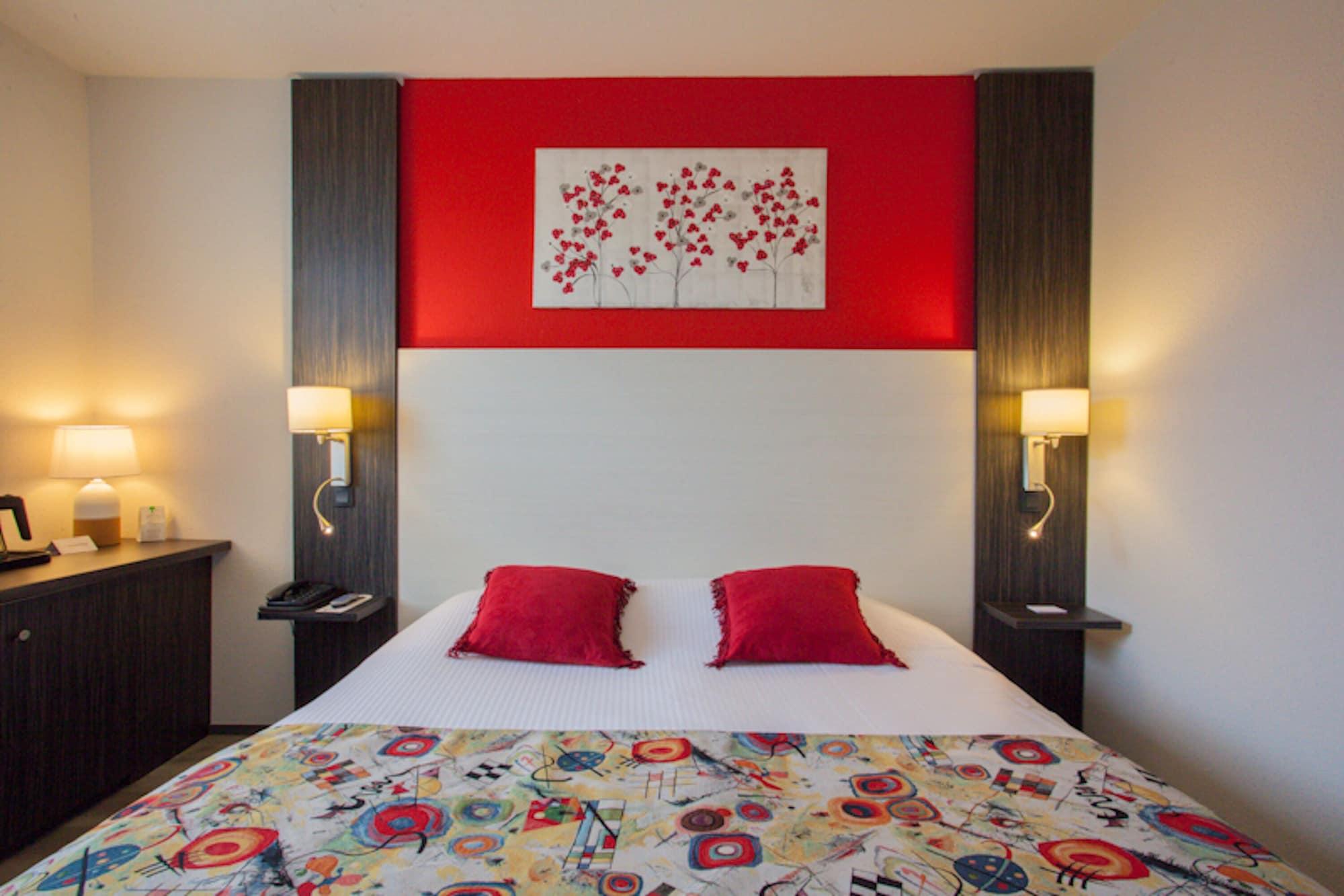 The Originals Boutique, Hotel Le Pillebois, Bourg-En-Bresse Nord Malafretaz Bagian luar foto