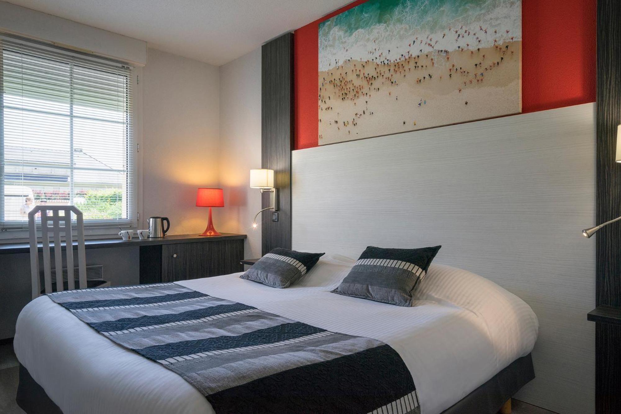 The Originals Boutique, Hotel Le Pillebois, Bourg-En-Bresse Nord Malafretaz Bagian luar foto