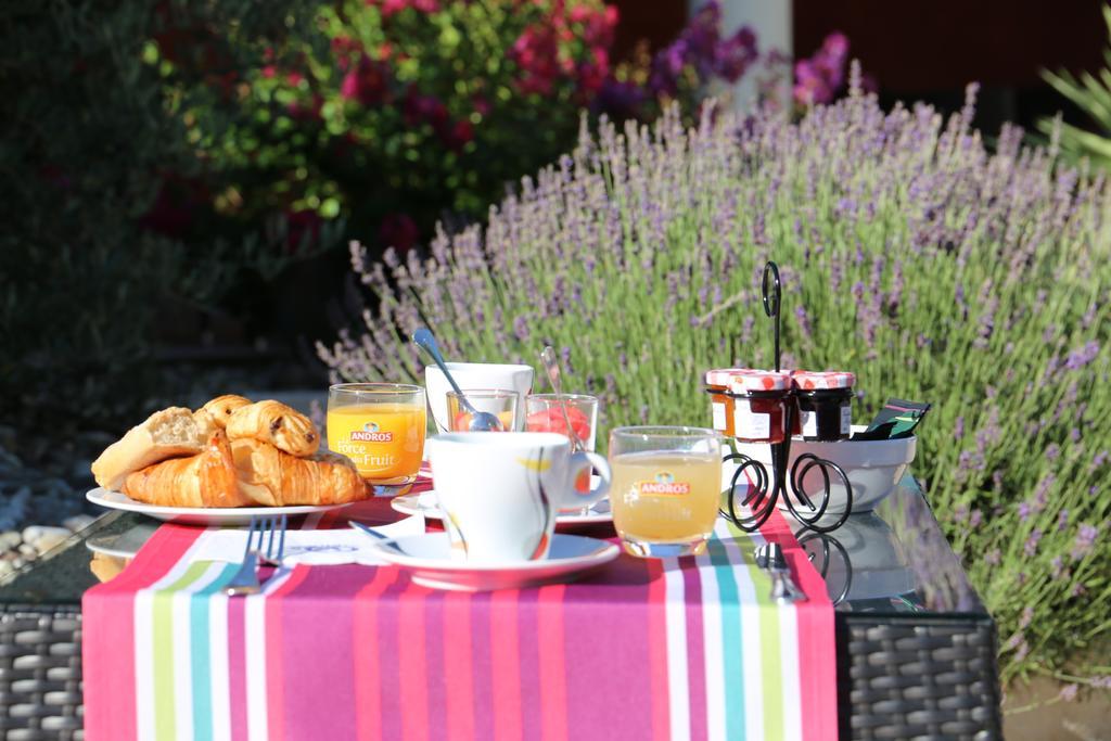 The Originals Boutique, Hotel Le Pillebois, Bourg-En-Bresse Nord Malafretaz Bagian luar foto