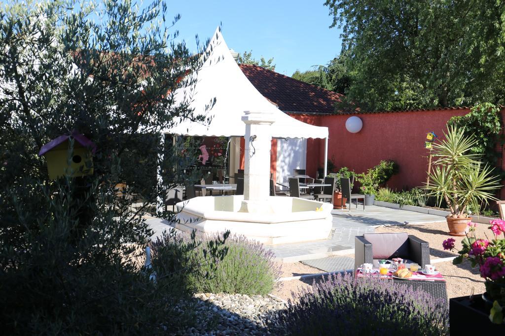 The Originals Boutique, Hotel Le Pillebois, Bourg-En-Bresse Nord Malafretaz Bagian luar foto