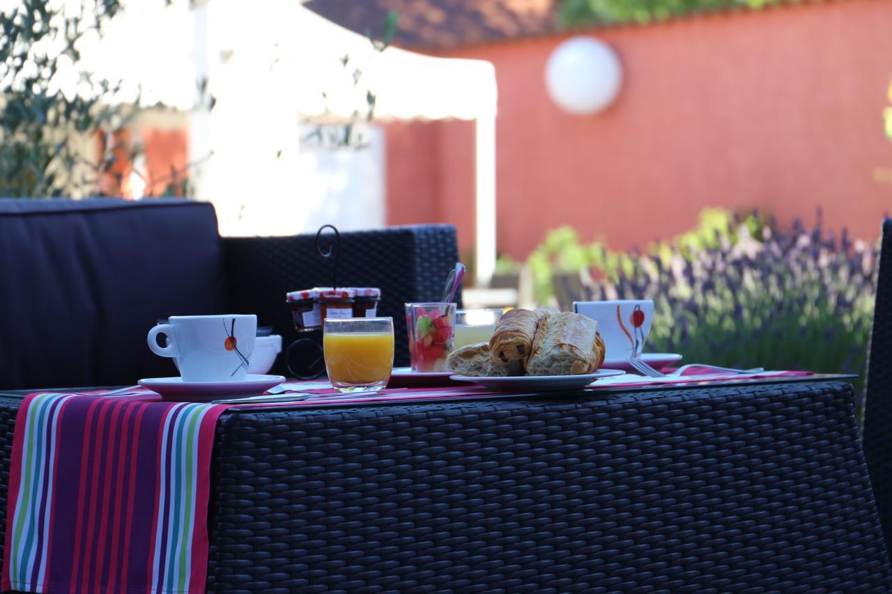 The Originals Boutique, Hotel Le Pillebois, Bourg-En-Bresse Nord Malafretaz Bagian luar foto
