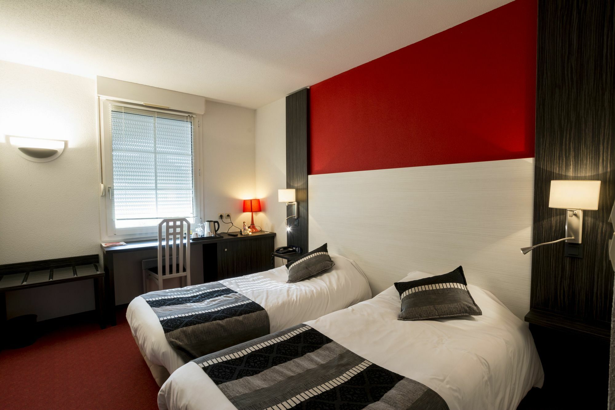 The Originals Boutique, Hotel Le Pillebois, Bourg-En-Bresse Nord Malafretaz Bagian luar foto